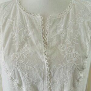 SHEIN Curve White Embroidered dress